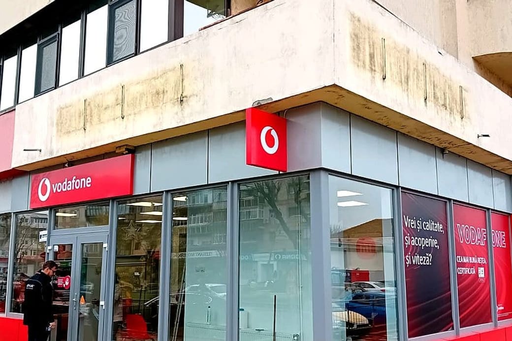 Signalistică magazin Vodafone